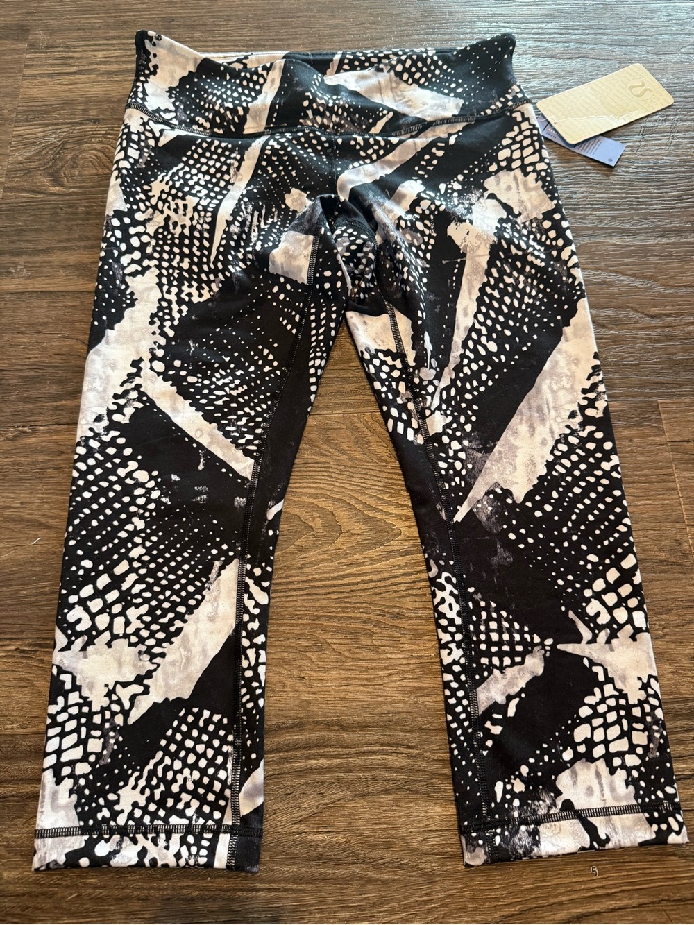 Lululemon crop